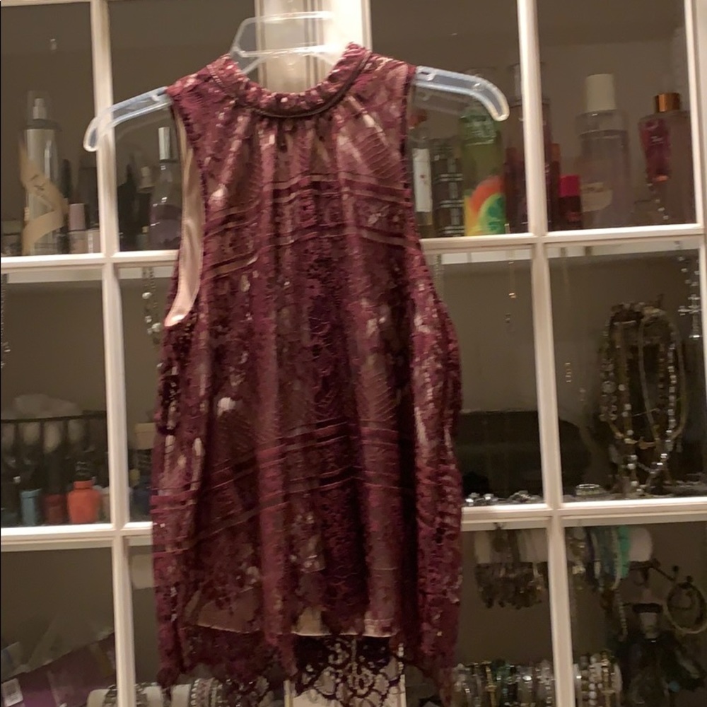 Lauren Conrad lace sleeveless top